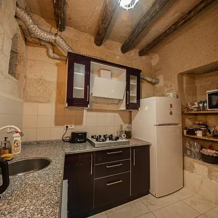 Limon Cave House Bed & Breakfast *