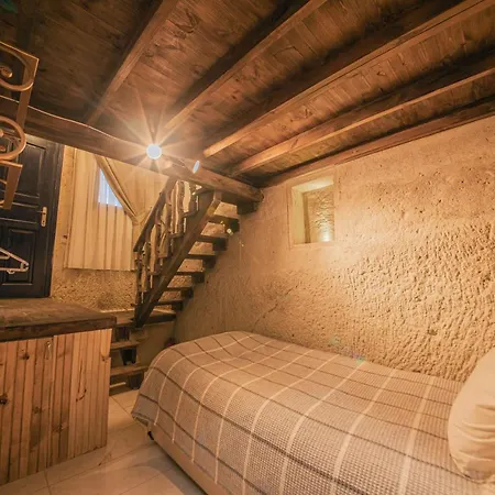 Bed & Breakfast Limon Cave House *